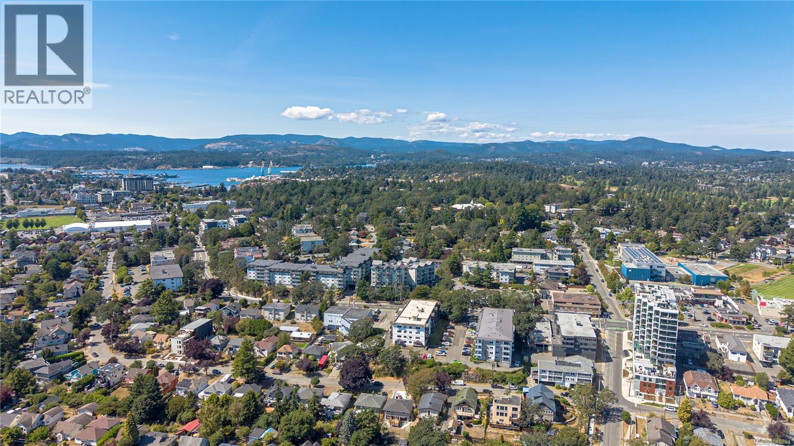 #109 924 Esquimalt Rd - 40