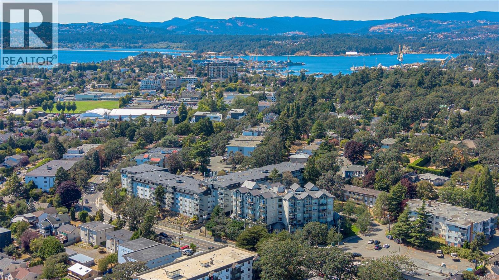 #109 924 Esquimalt Rd - 41