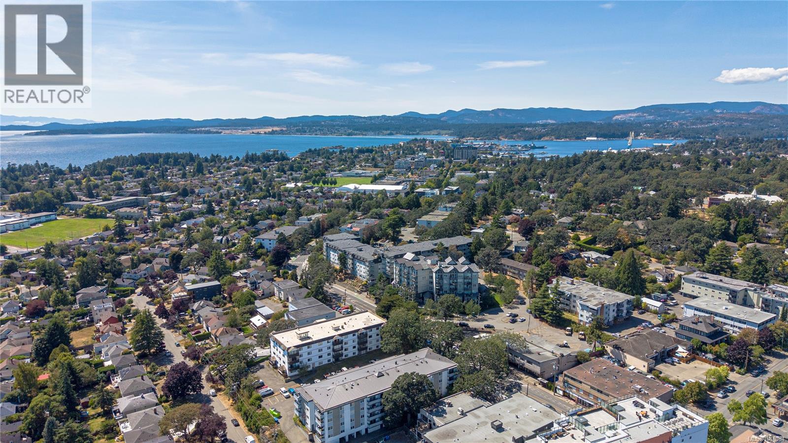 #109 924 Esquimalt Rd - 42