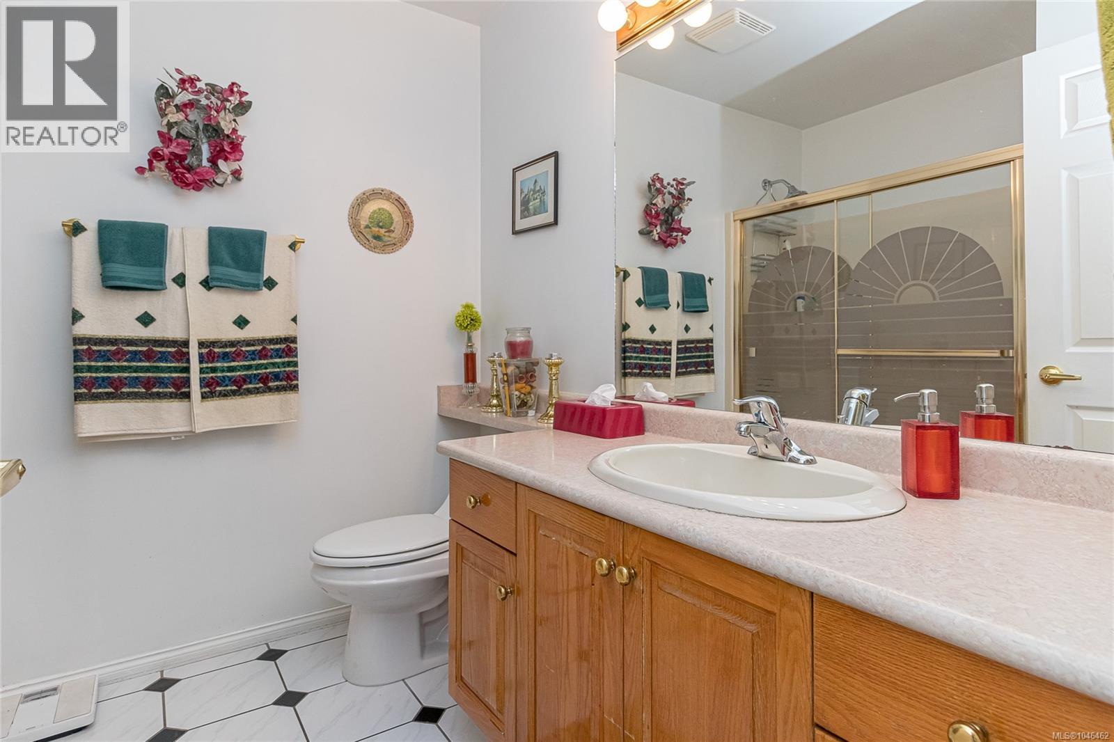 897 Maltwood Terr - Image 14