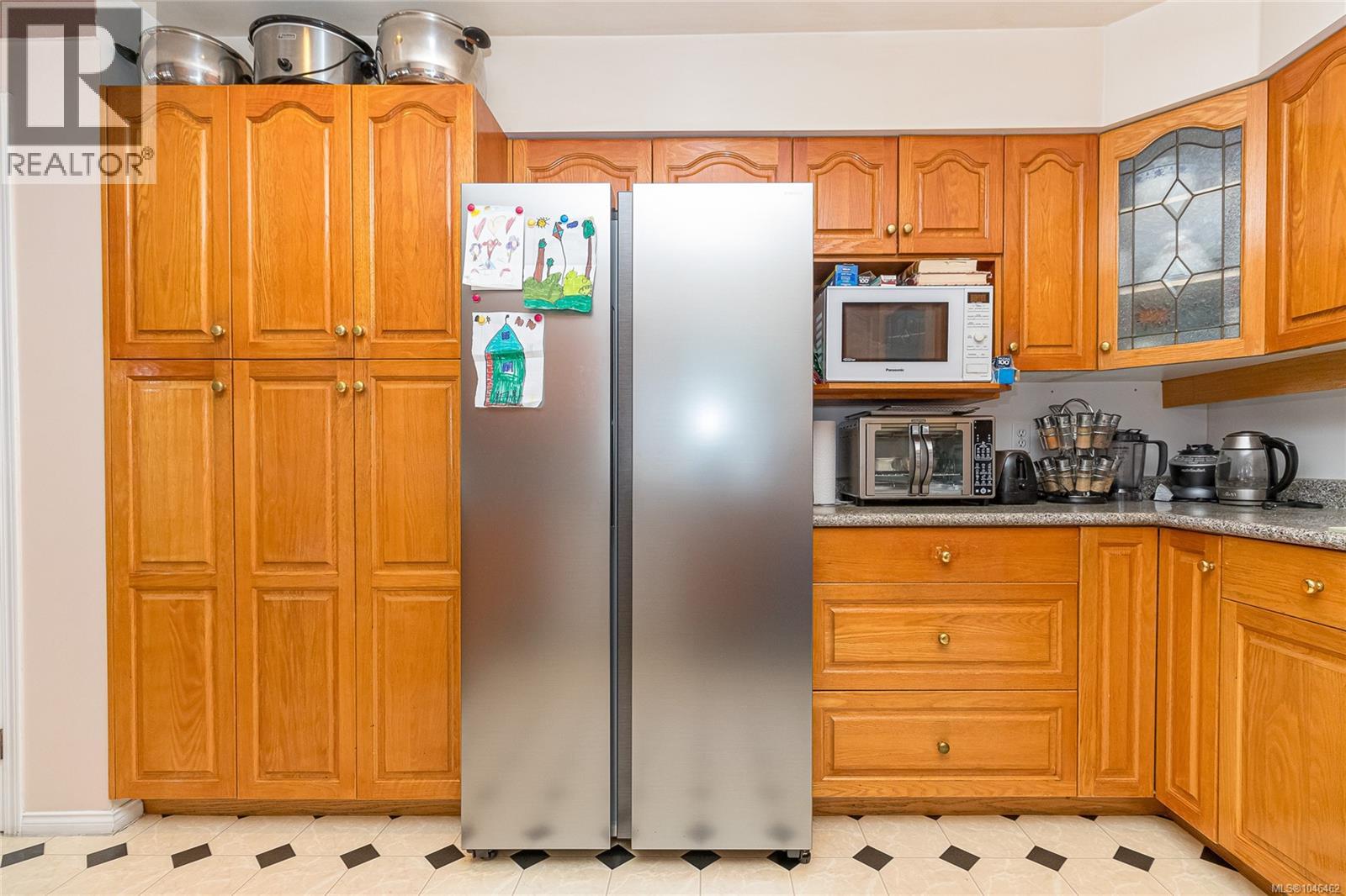 897 Maltwood Terr - Image 11