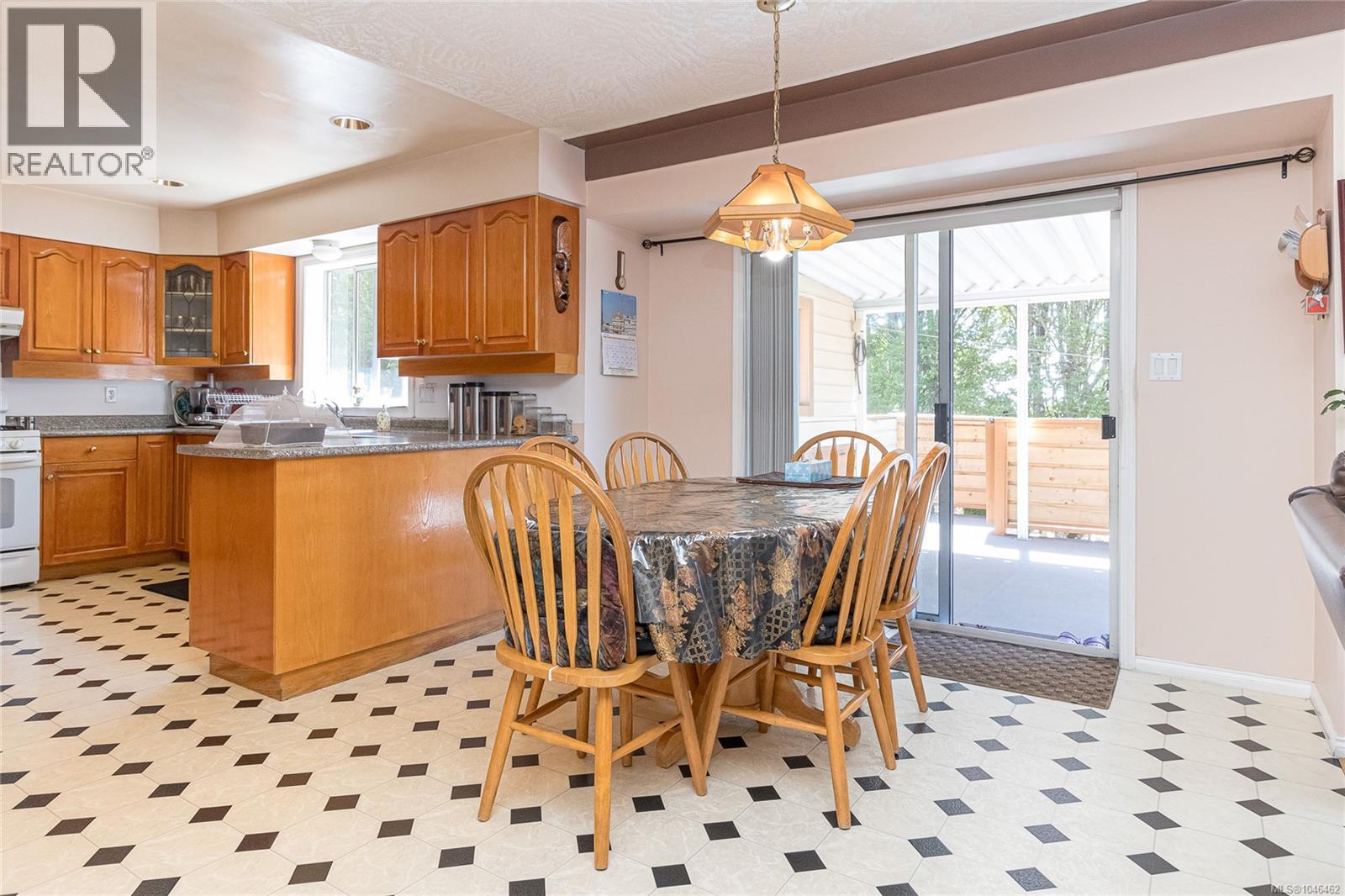 897 Maltwood Terr - Image 13