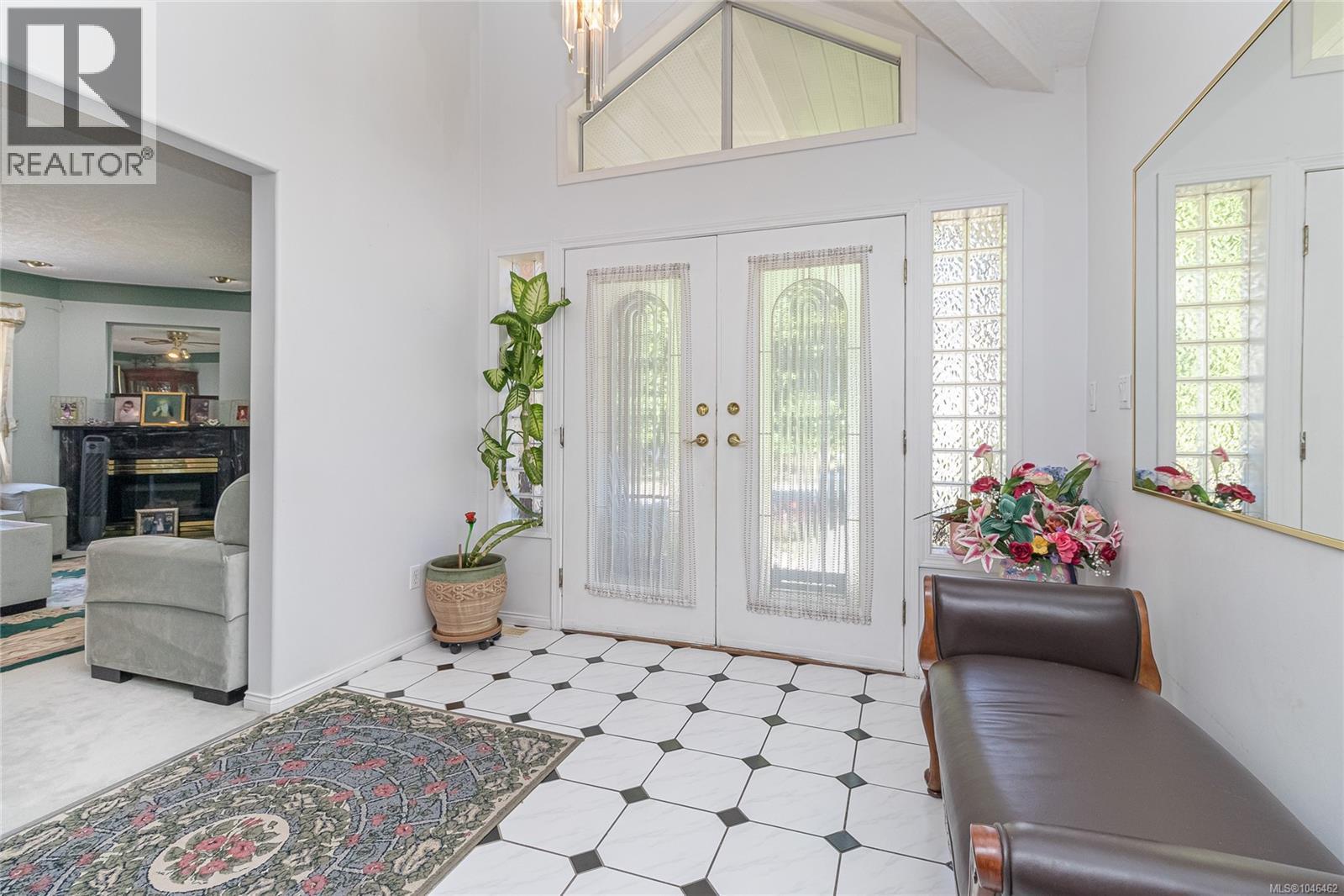 897 Maltwood Terr - Image 4