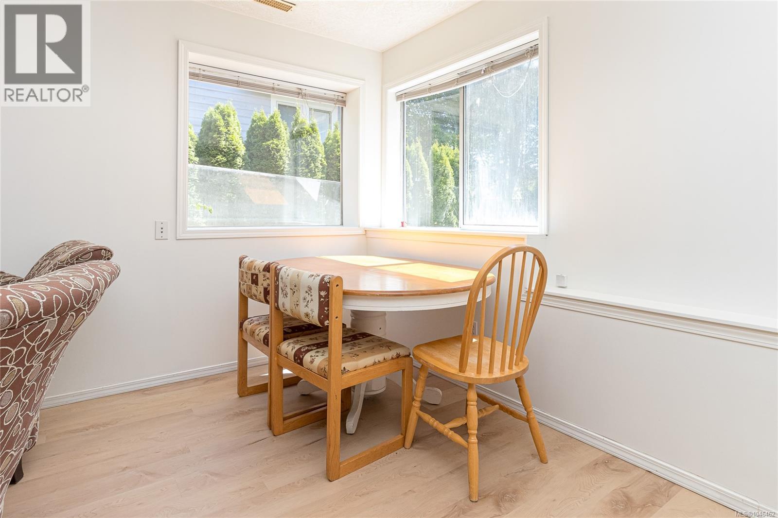 897 Maltwood Terr - Image 20