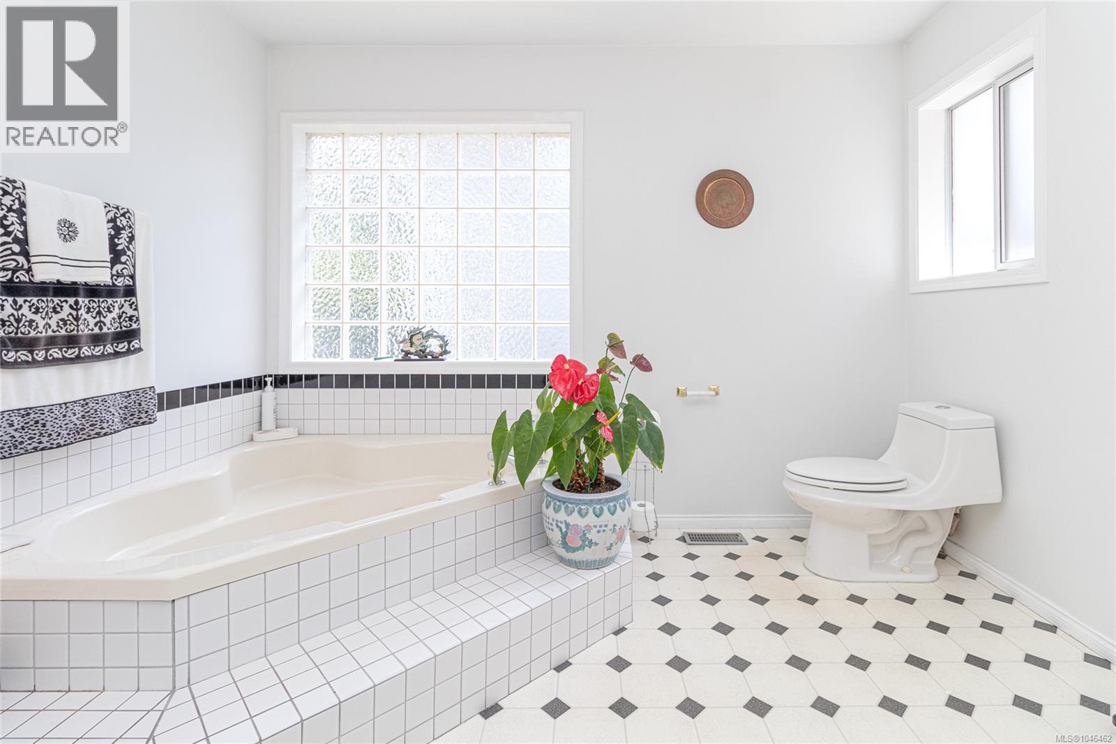 897 Maltwood Terr - Image 27