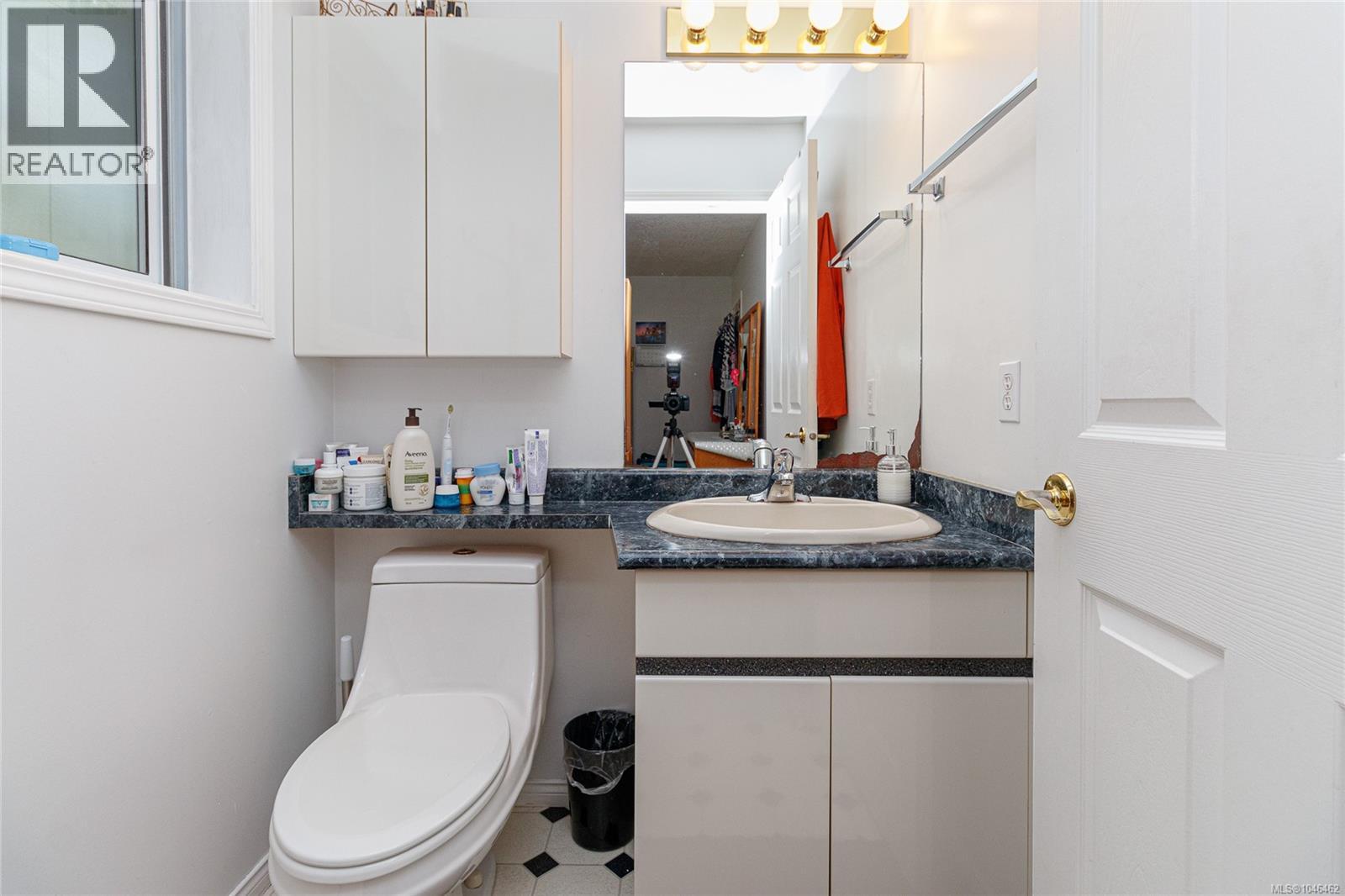 897 Maltwood Terr - Image 29