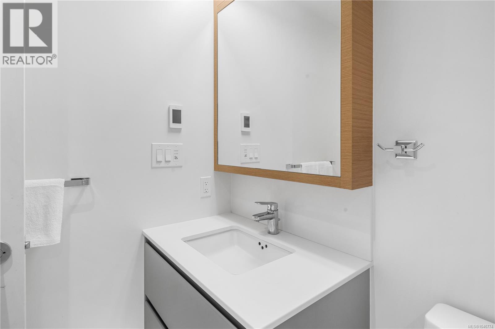 #116 530 Michigan St - Image 17