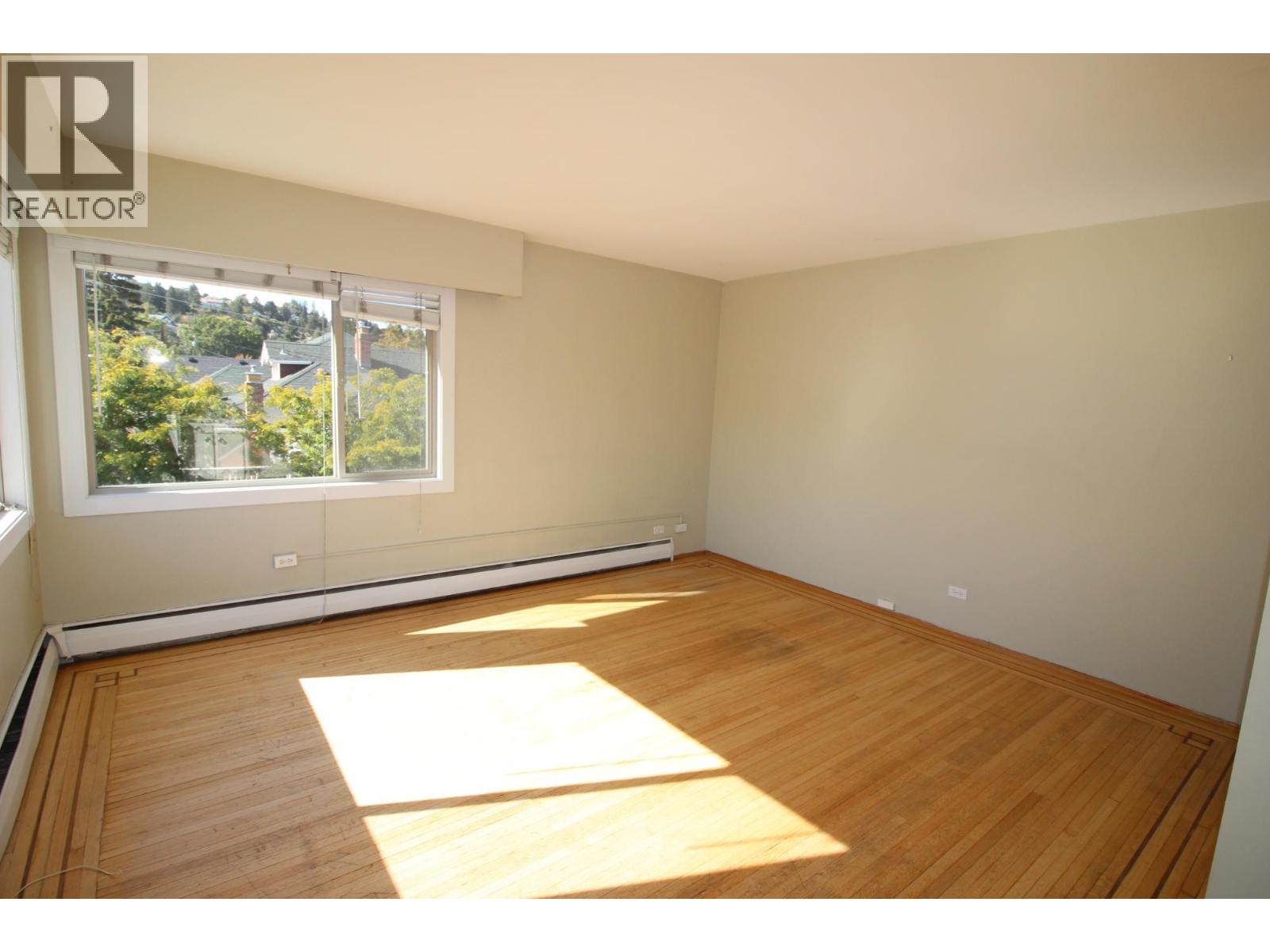 533 2ND Avenue - Image 14