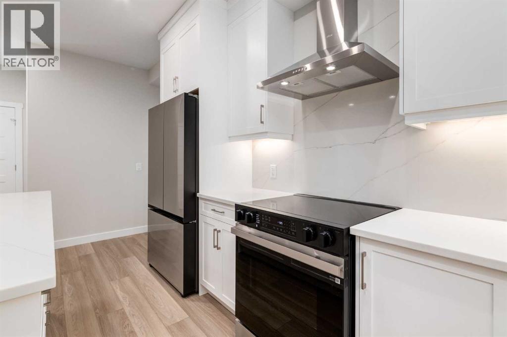 #2113 2117 81 Street SW - 8