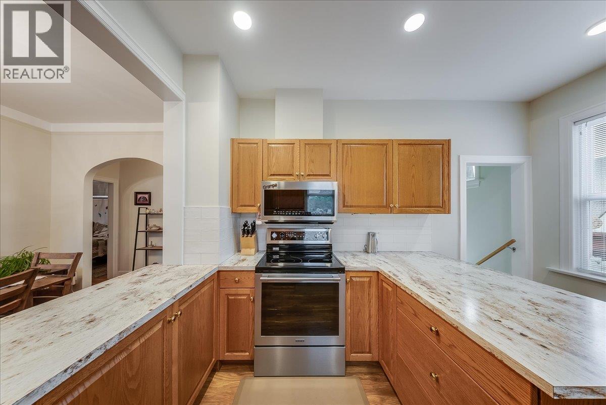 2081 Second Avenue - 10