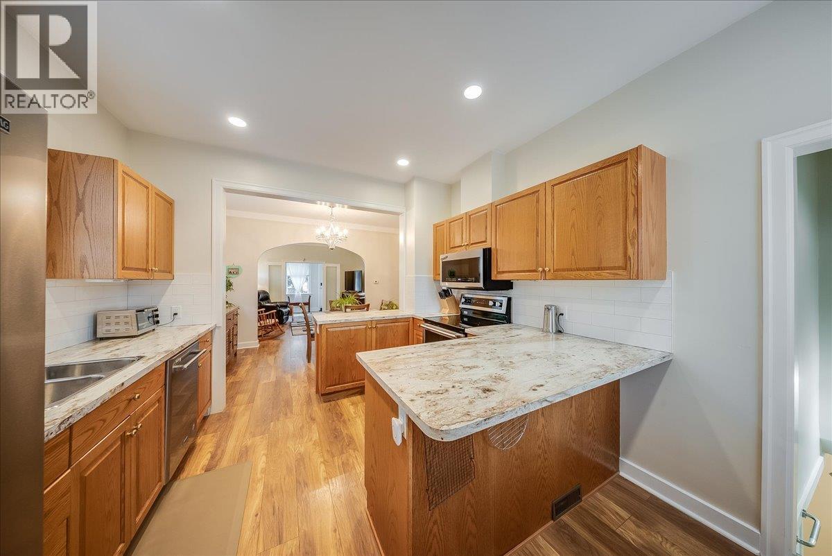 2081 Second Avenue - Image 12