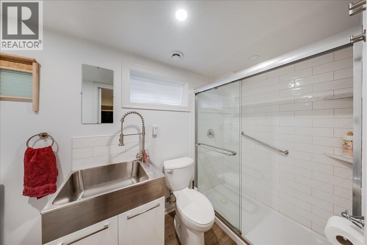 2081 Second Avenue - 25