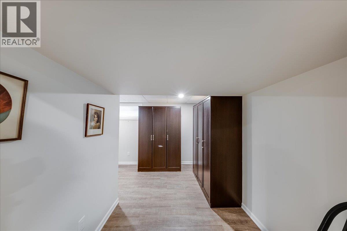 2081 Second Avenue - Image 29