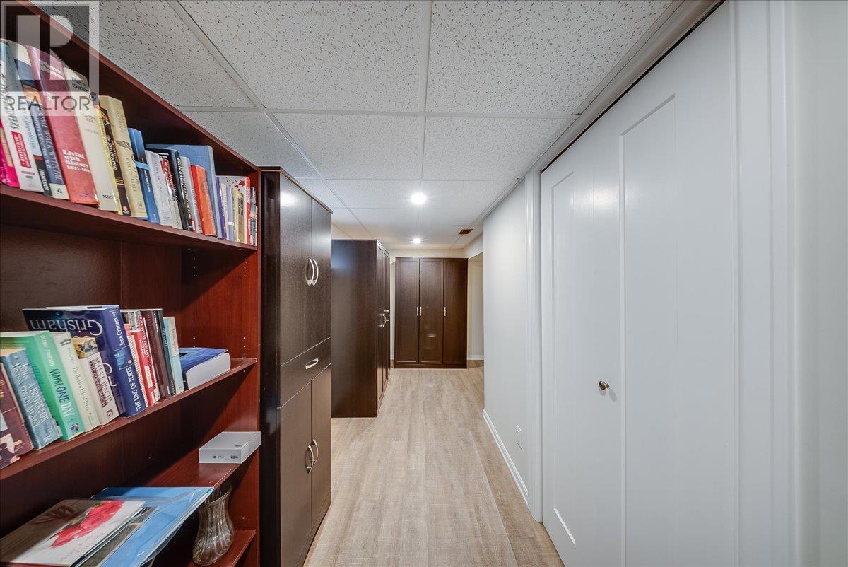 2081 Second Avenue - Image 30