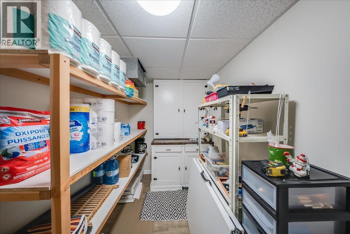 2081 Second Avenue - 31