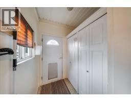 Foyer - 2081 Second Avenue, Trail, BC V1R1N4 Photo 14