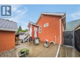 2081 Second Avenue, Trail, BC V1R1N4 Photo 38