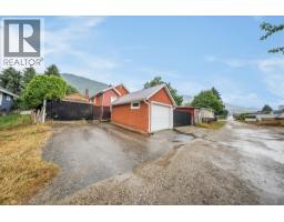 2081 Second Avenue, Trail, BC V1R1N4 Photo 41