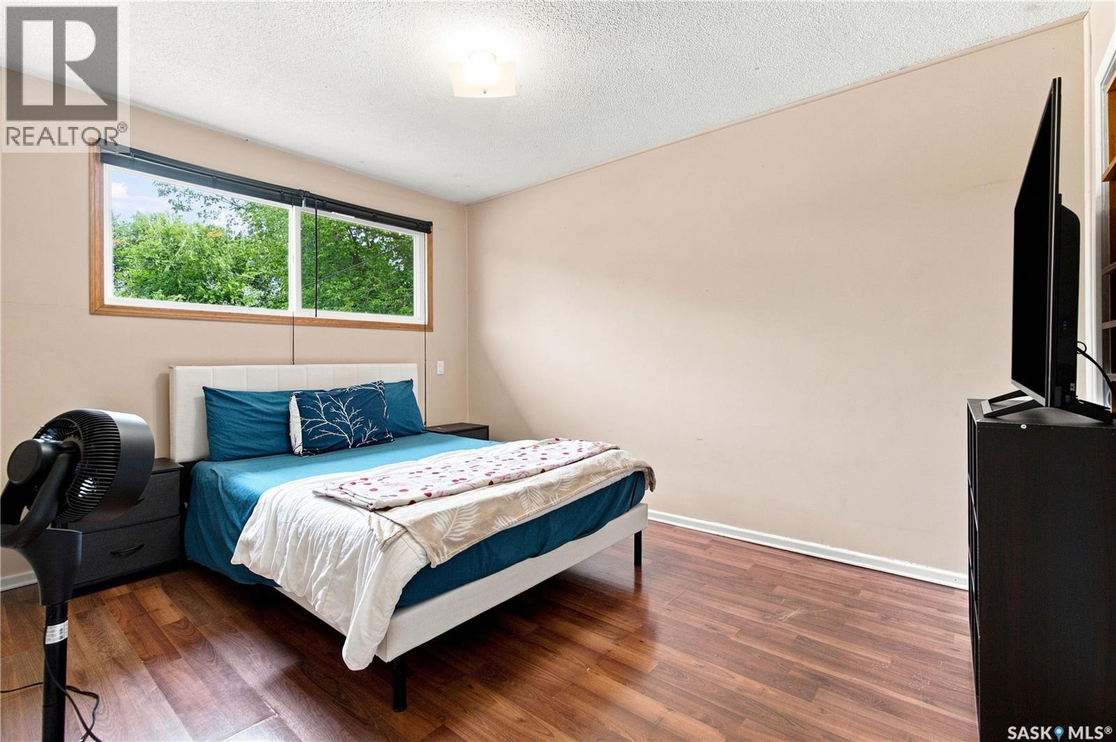 7110-7112 Dewdney AVENUE - Image 11
