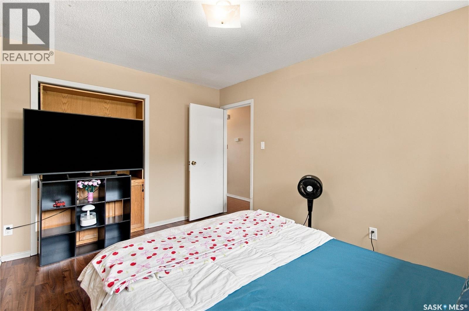 7110-7112 Dewdney AVENUE - Image 12