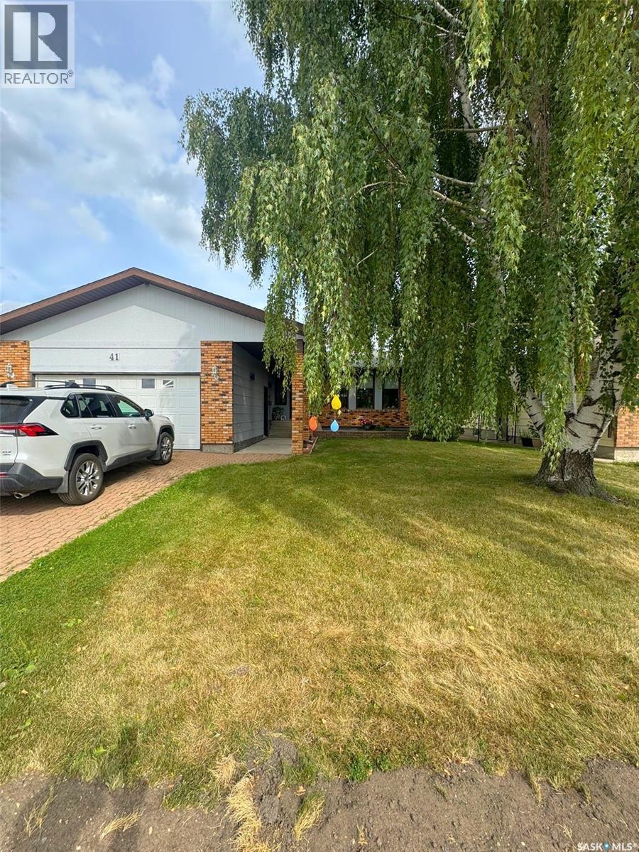41 Biggs CRESCENT