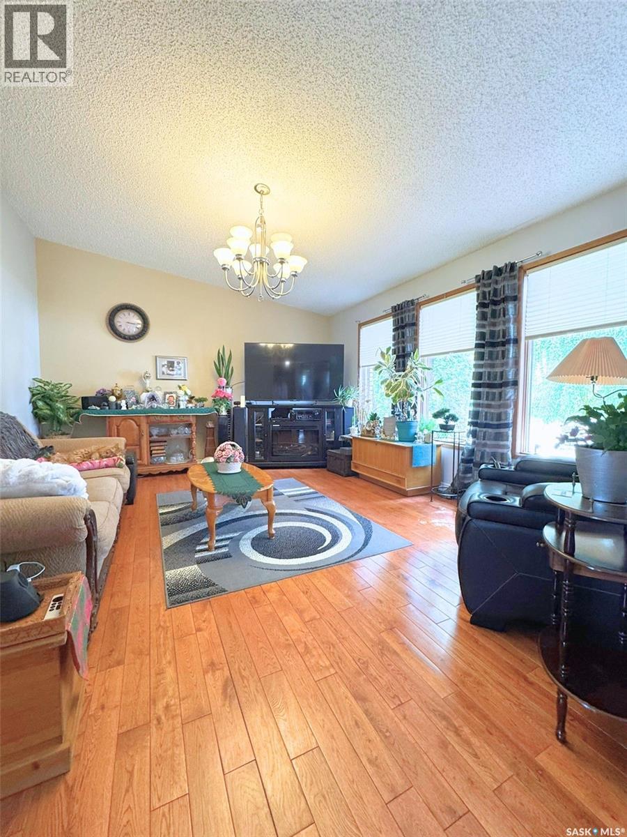 41 Biggs CRESCENT - 2
