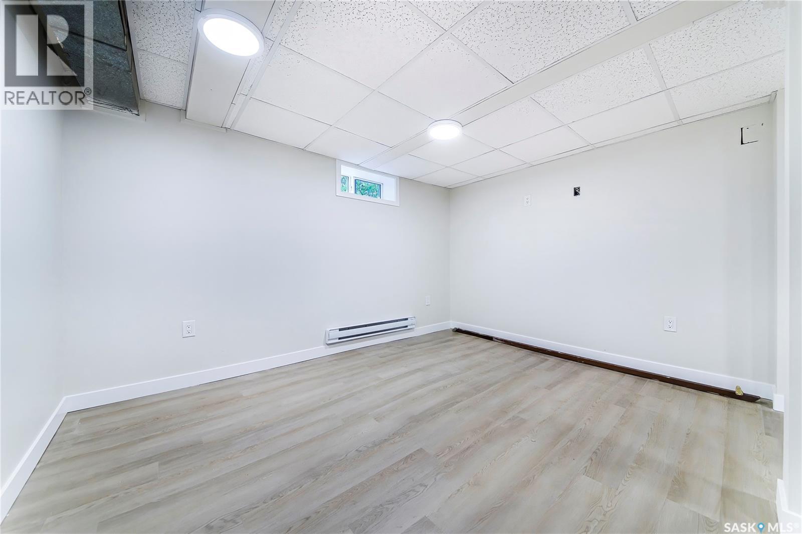 451 R AVENUE S - Image 24