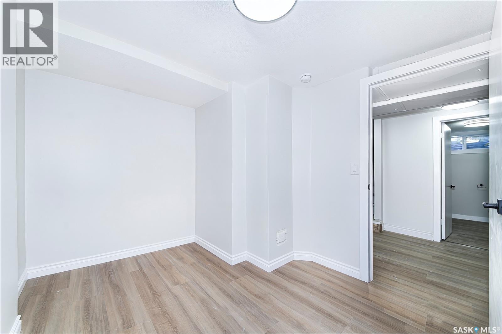 451 R AVENUE S - 35