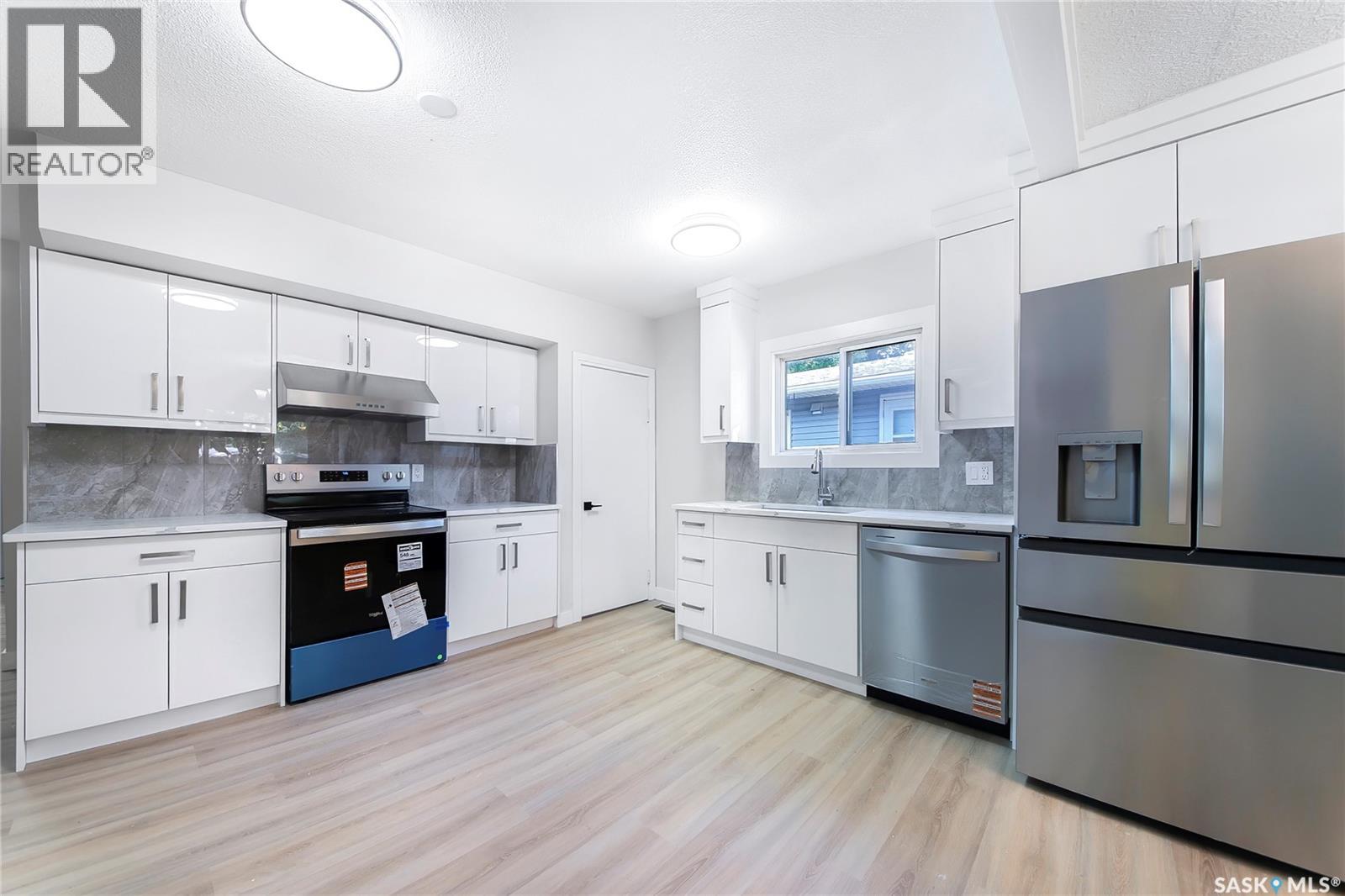 451 R AVENUE S - Image 7