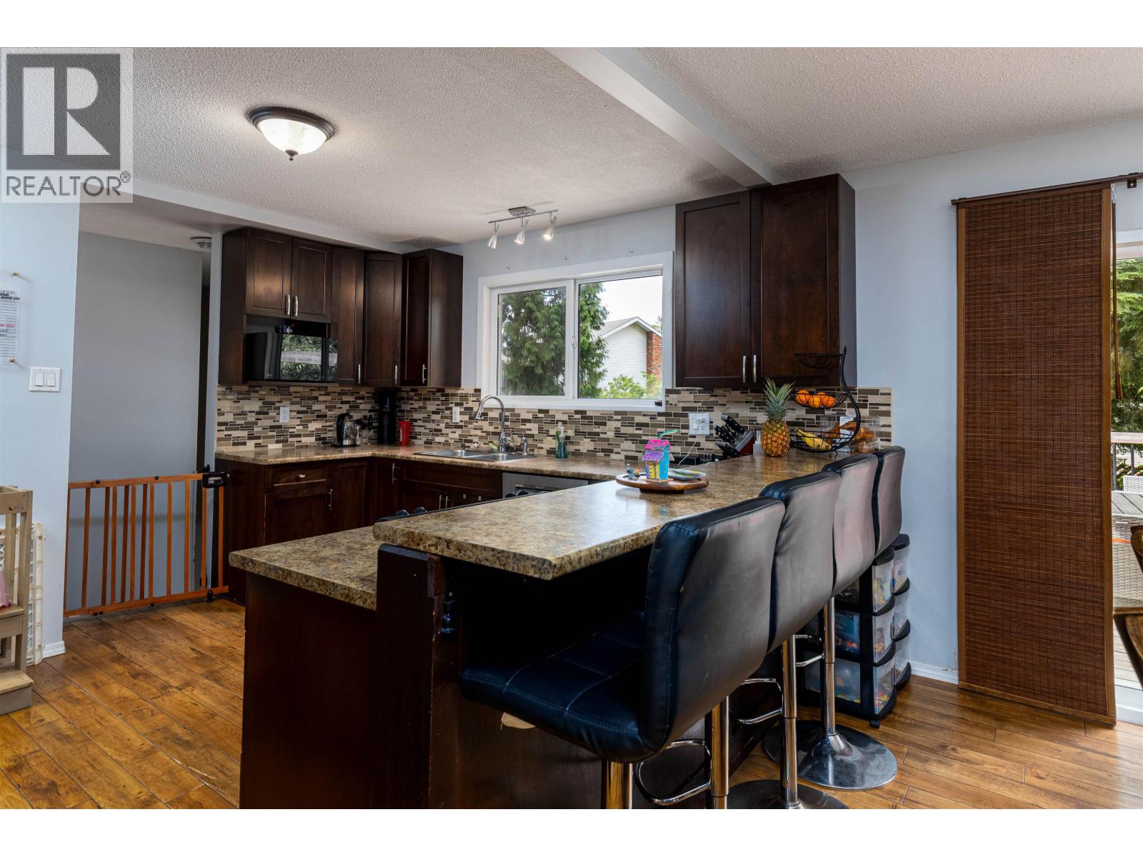 4121 SKOGLUND STREET - 9
