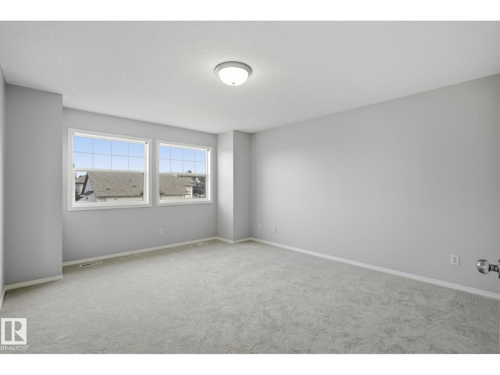 10719 8 AV SW - Image 14