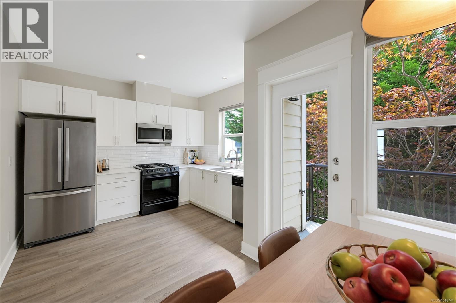 #4 1521 Belcher Ave - 15