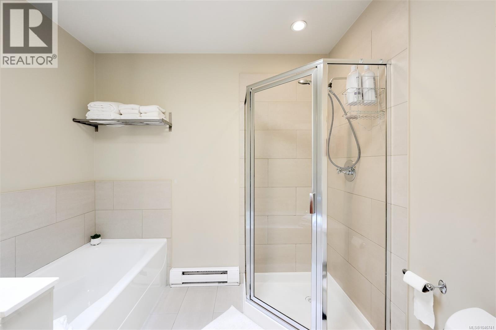 #4 1521 Belcher Ave - 23
