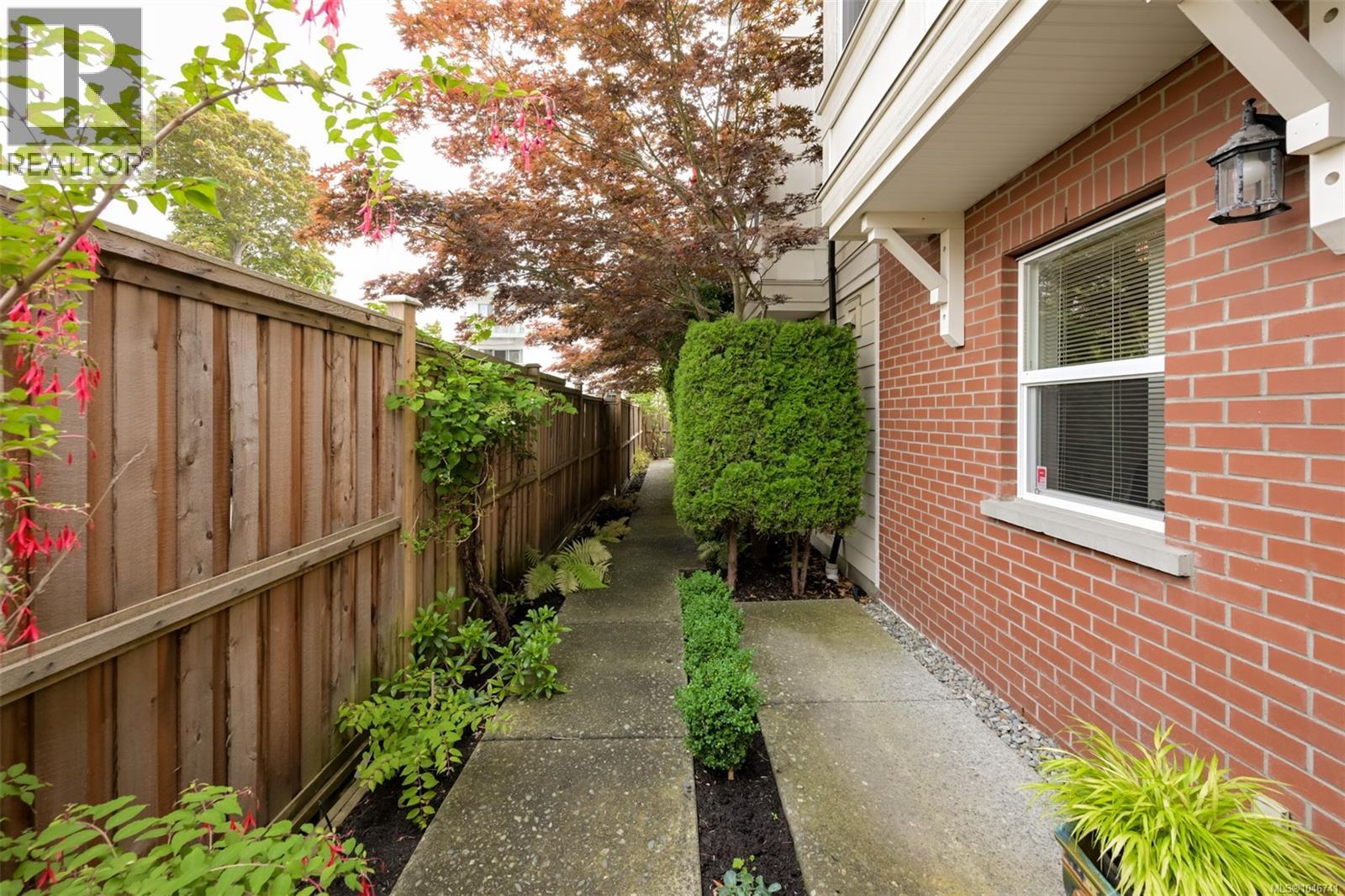 #4 1521 Belcher Ave - 35