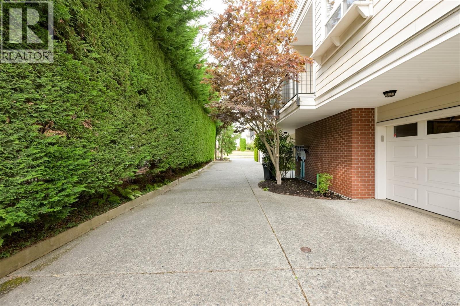 #4 1521 Belcher Ave - 33
