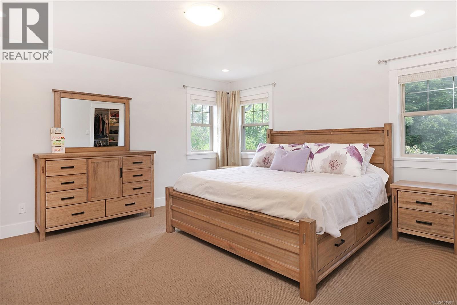 1302 Ocean View Ave - Image 24
