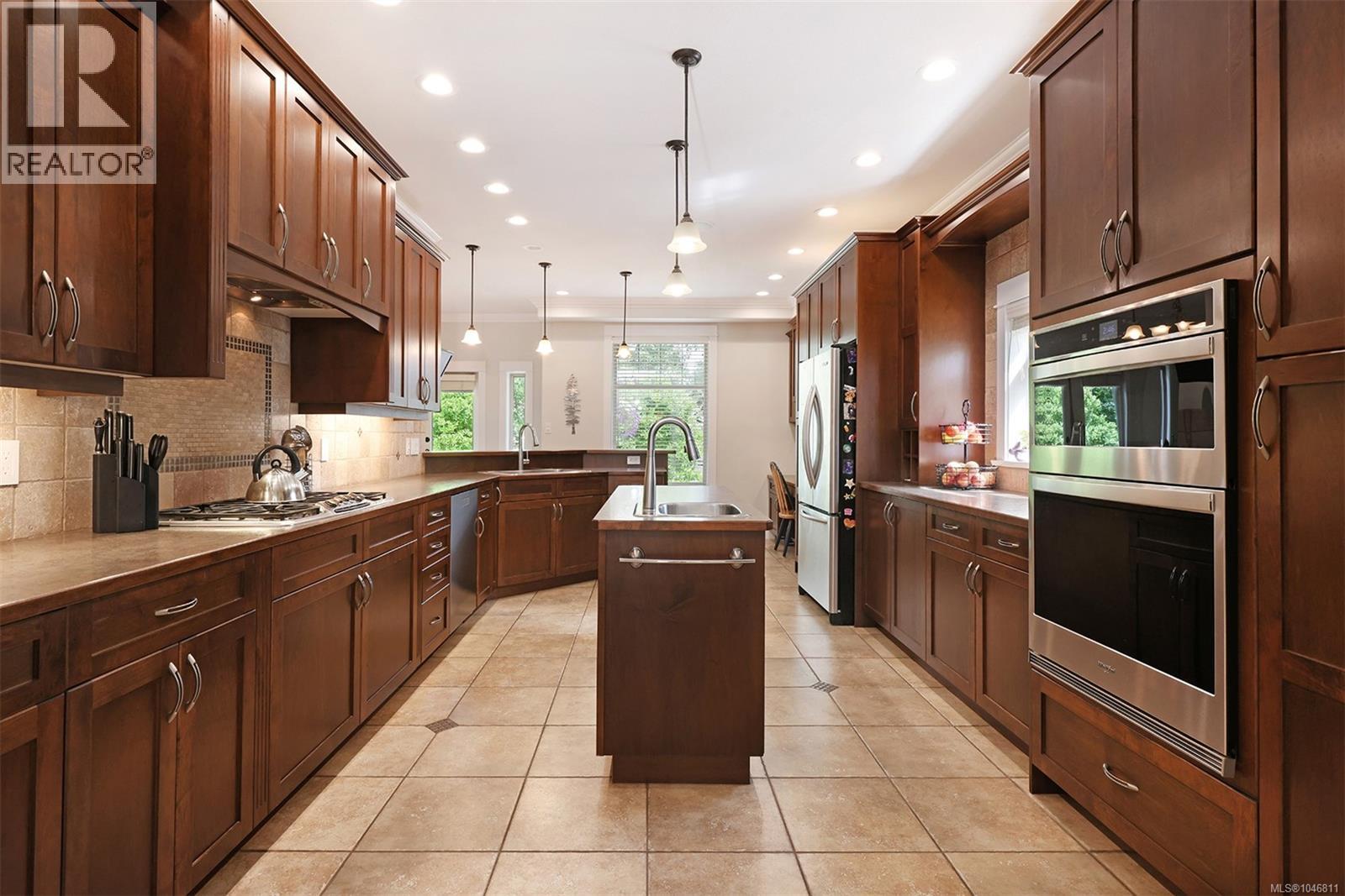 1302 Ocean View Ave - 9