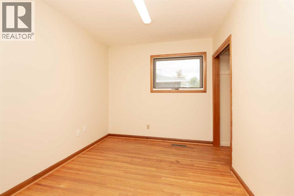2211 17 Street - 13