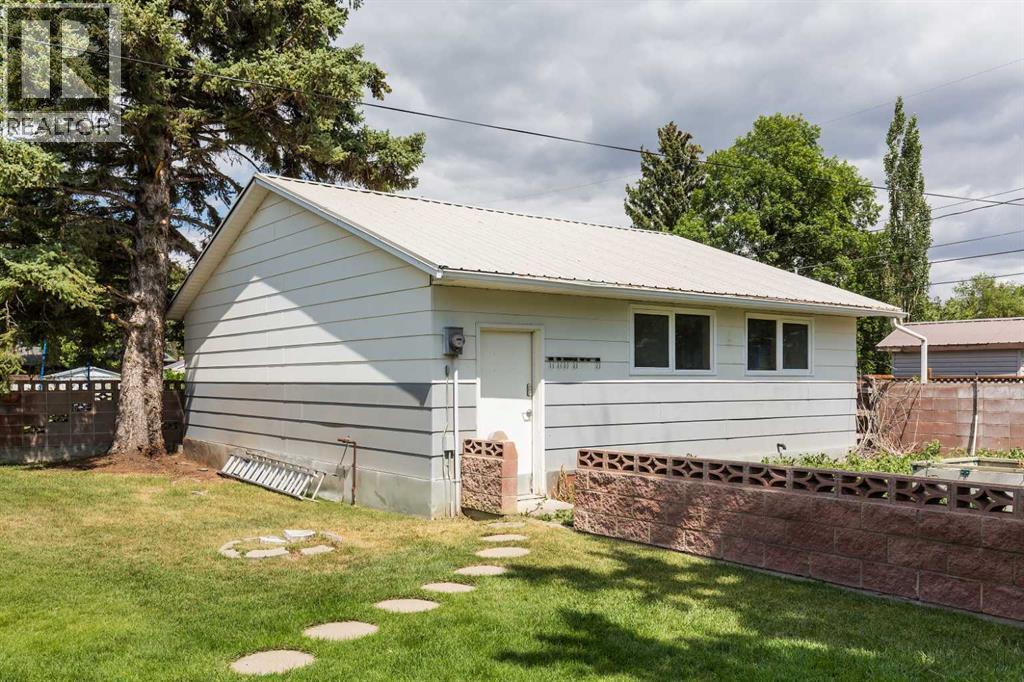 2211 17 Street - 41