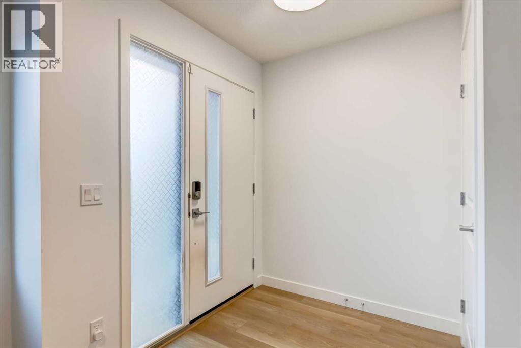 8524 21 Avenue SE - 25