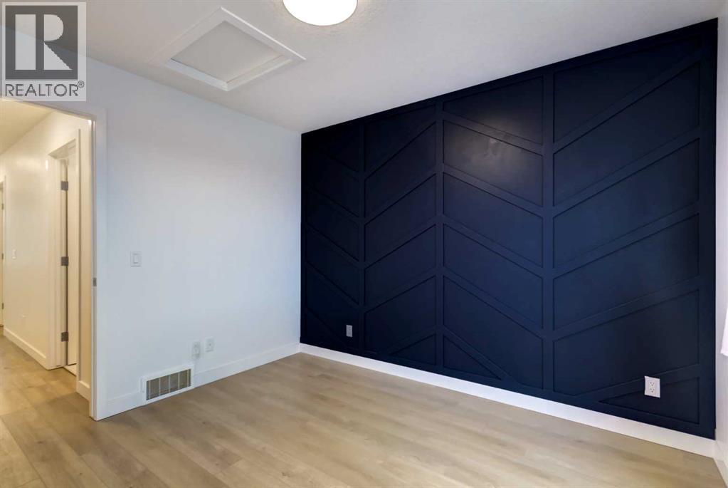 8524 21 Avenue SE - Image 23