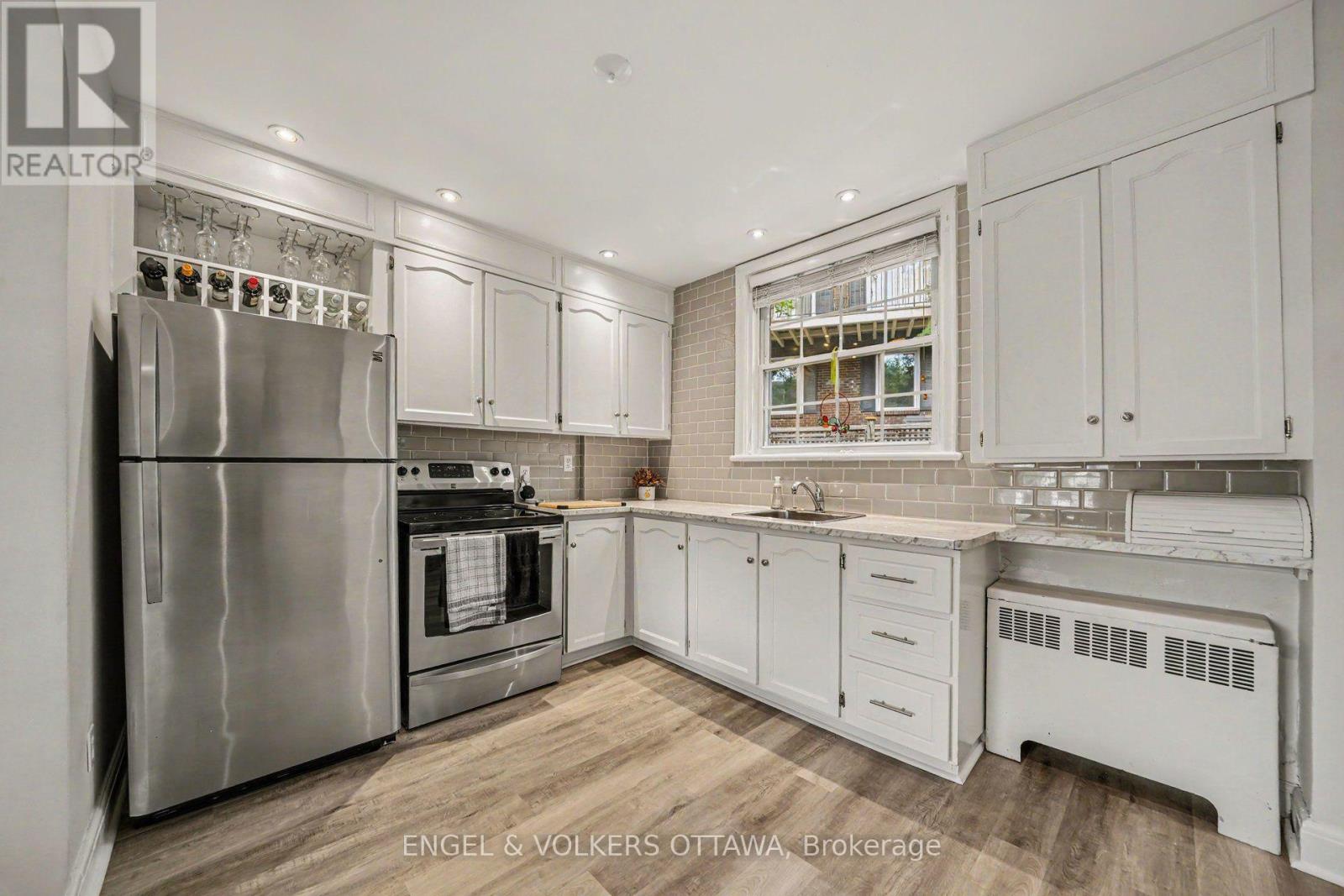 4 Bed, 2 Bath House for Sale in Ottawa – 107 IVY CRESCENT, Ottawa – MLS# X13677578 - Image 14