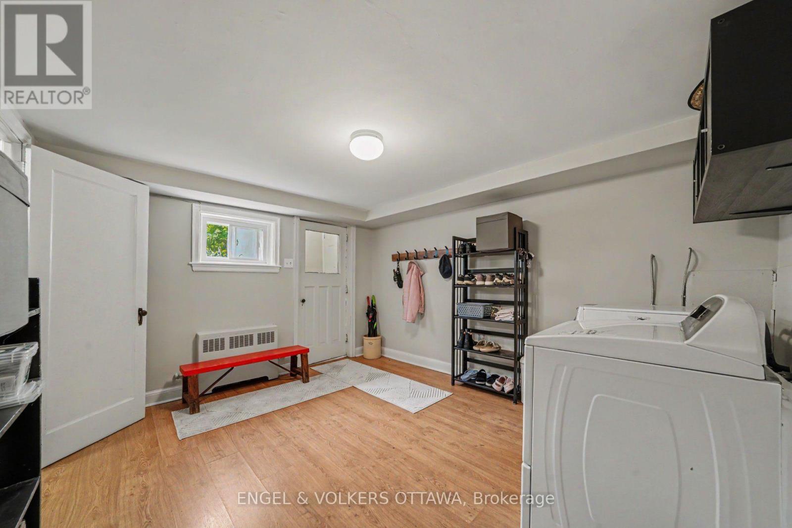 4 Bed, 2 Bath House for Sale in Ottawa – 107 IVY CRESCENT, Ottawa – MLS# X13677578 - Image 25