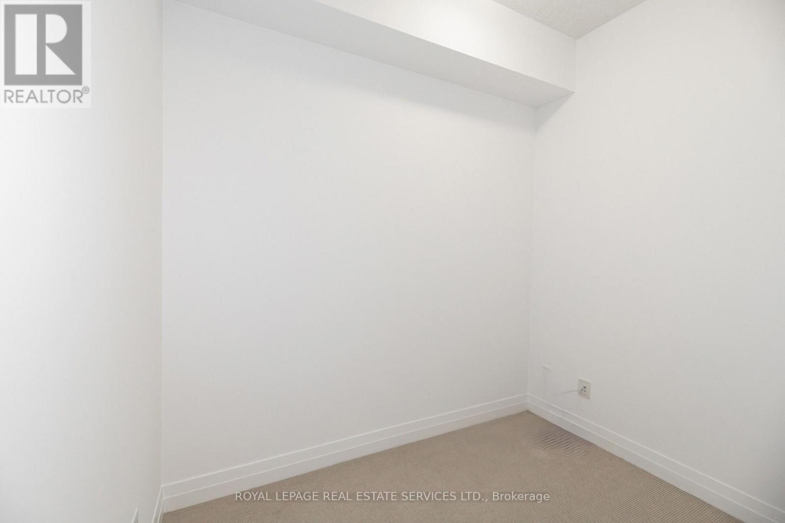#603 25 CARLTON STREET - 13