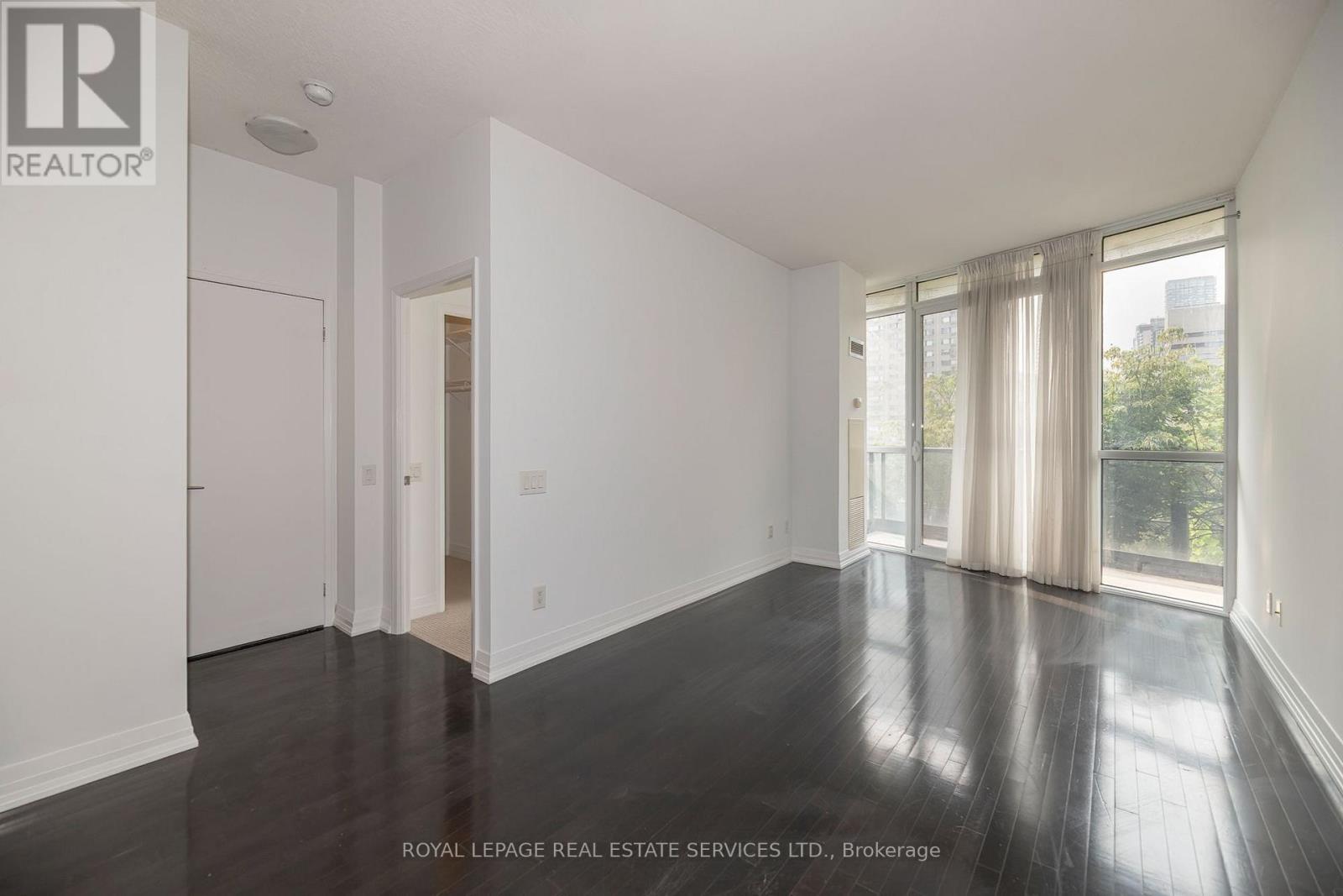 #603 25 CARLTON STREET - 5