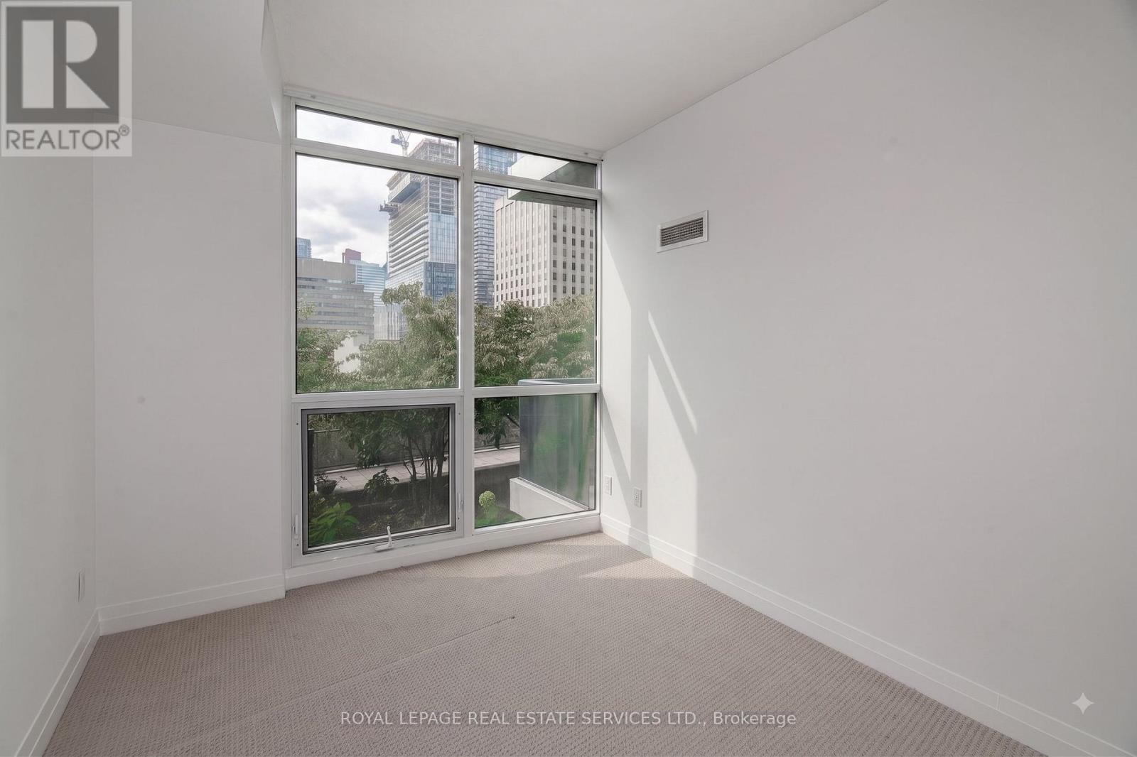 #603 25 CARLTON STREET - 6