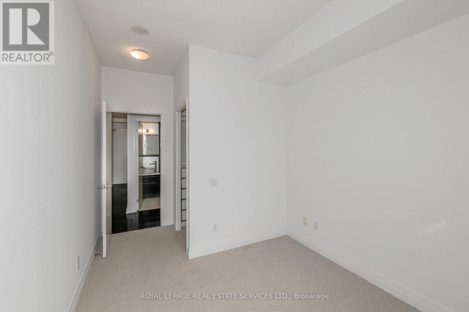 #603 25 CARLTON STREET - 8