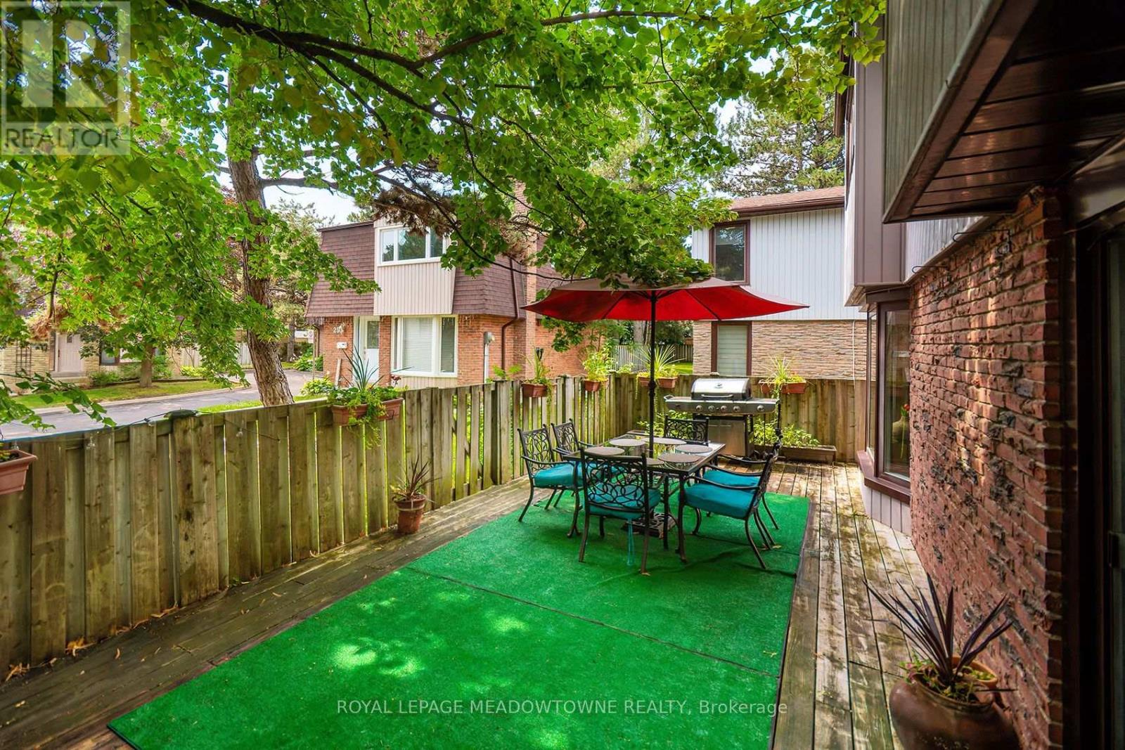 #30 59 KENNINGHALL BOULEVARD - Image 37