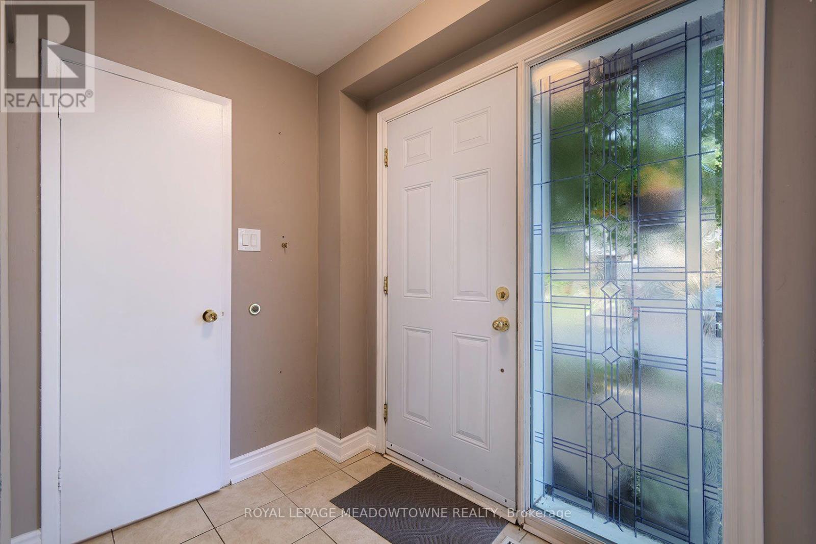 #30 59 KENNINGHALL BOULEVARD - 5