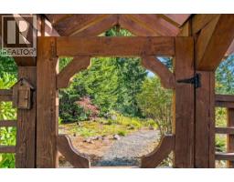 1205 Spider Lake Rd, Qualicum Beach, BC V9K2L7 Photo 16